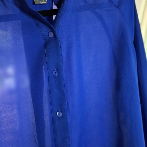 Vince 100% Silk Blouse Women’s Size Small Royal Blue Long Sleeve - Picture 6 of 6